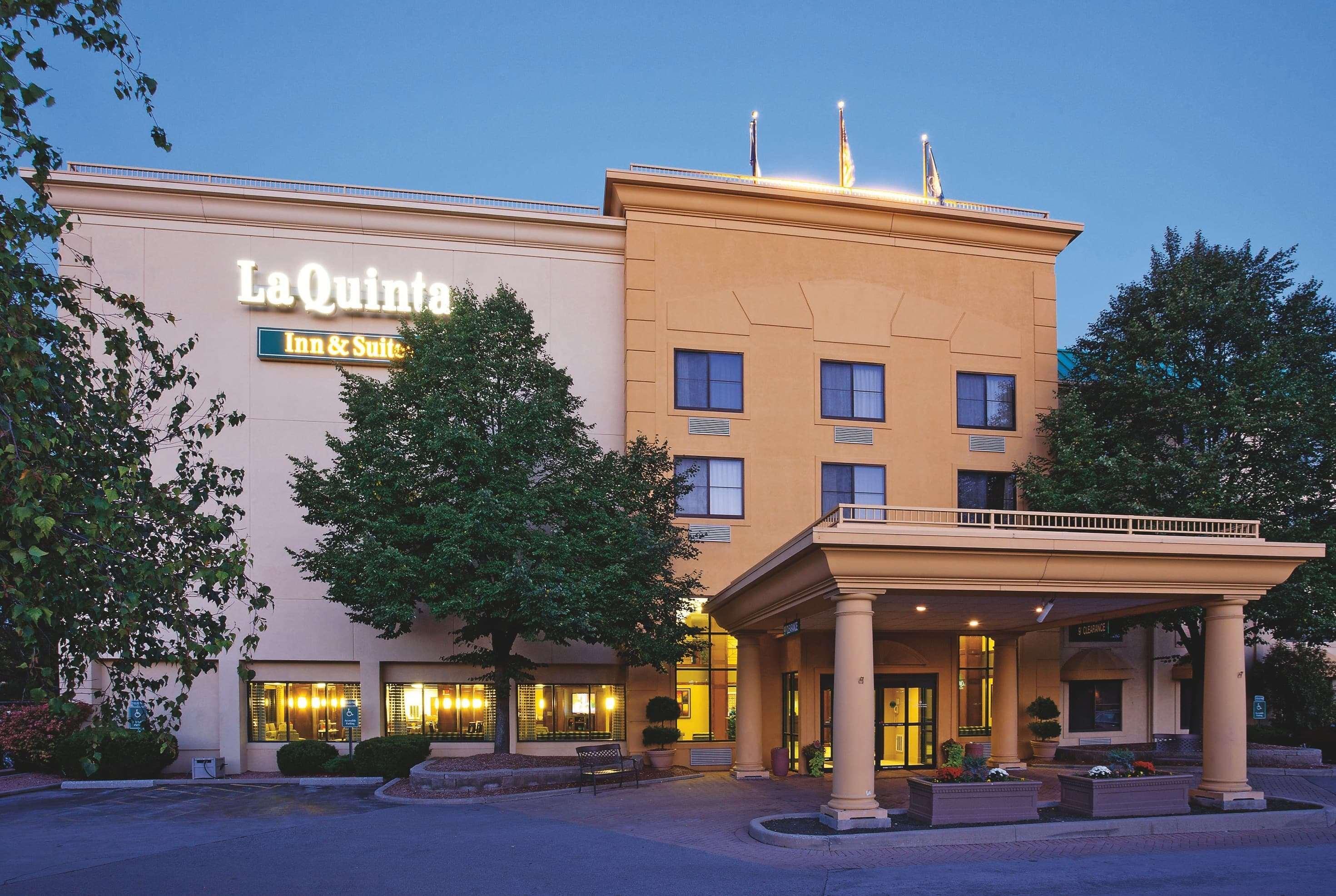 La Quinta By Wyndham Milwaukee Bayshore Area Glendale Exteriör bild